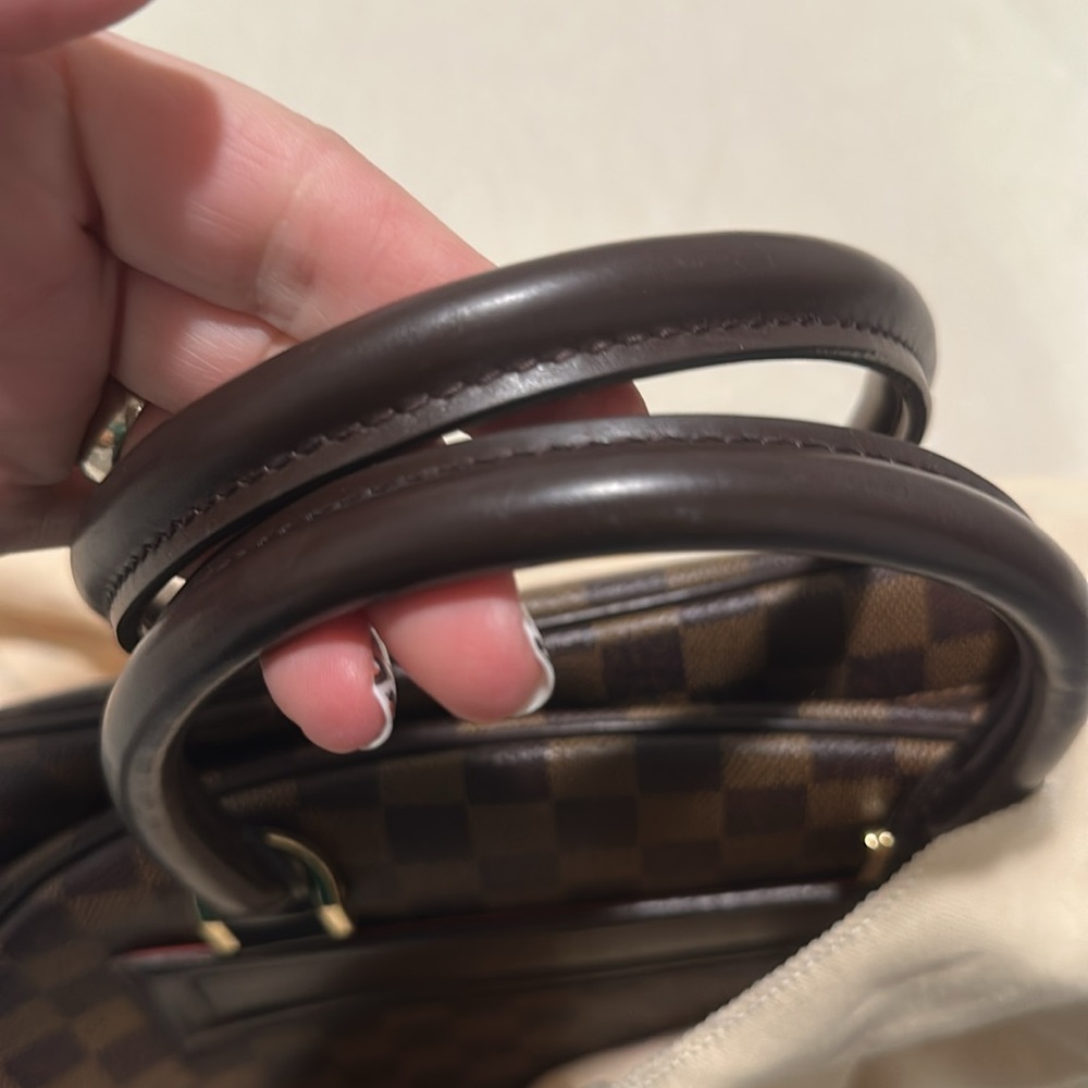 Louis Vuitton
Nolita Handbag Damier 24 Heures - Picture 6 of 9